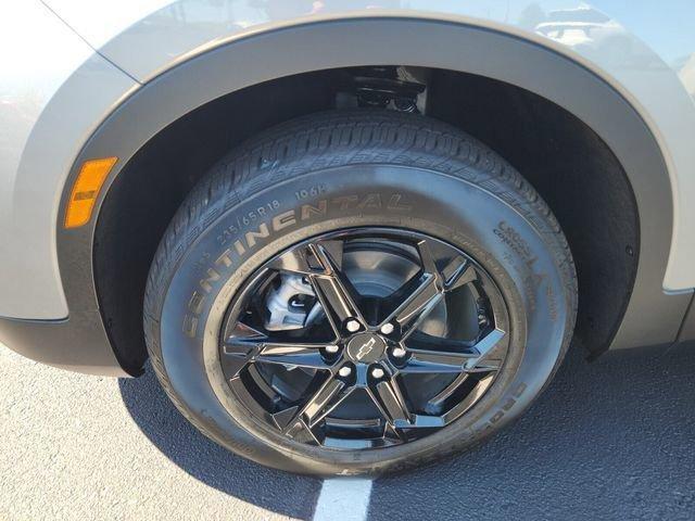 new 2025 Chevrolet Blazer car, priced at $32,986