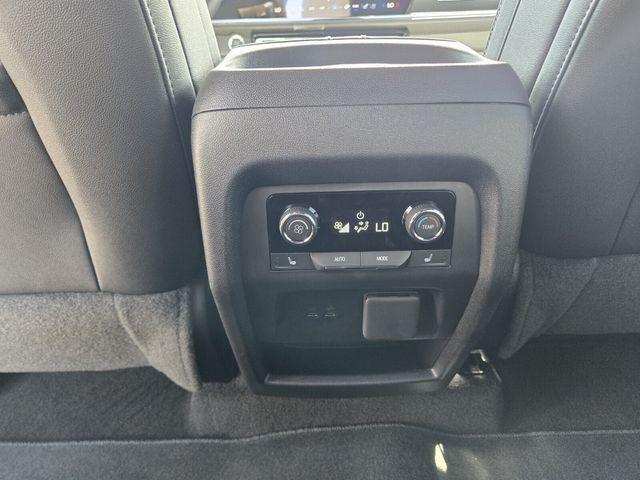 new 2026 Chevrolet Traverse car, priced at $53,669