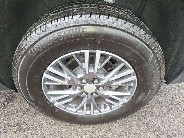 used 2025 Chevrolet Traverse car, priced at $37,556