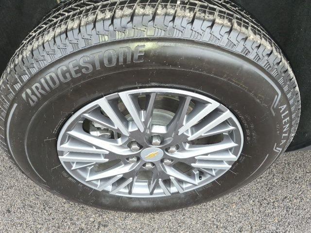 used 2025 Chevrolet Traverse car, priced at $37,556