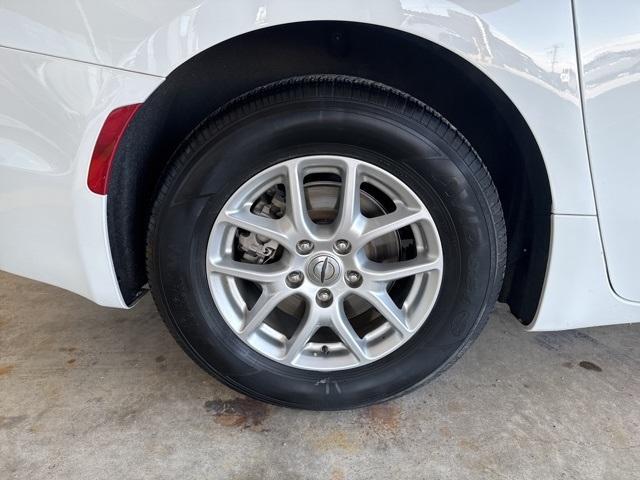 used 2023 Chrysler Pacifica car, priced at $28,446