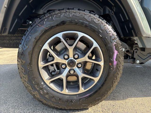 new 2026 Jeep Gladiator car, priced at $46,930