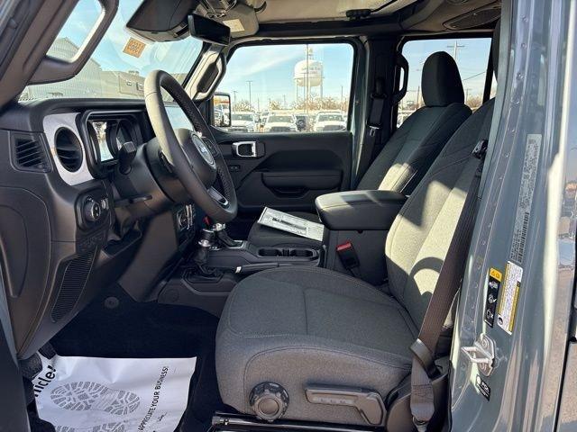 new 2026 Jeep Gladiator car, priced at $46,930