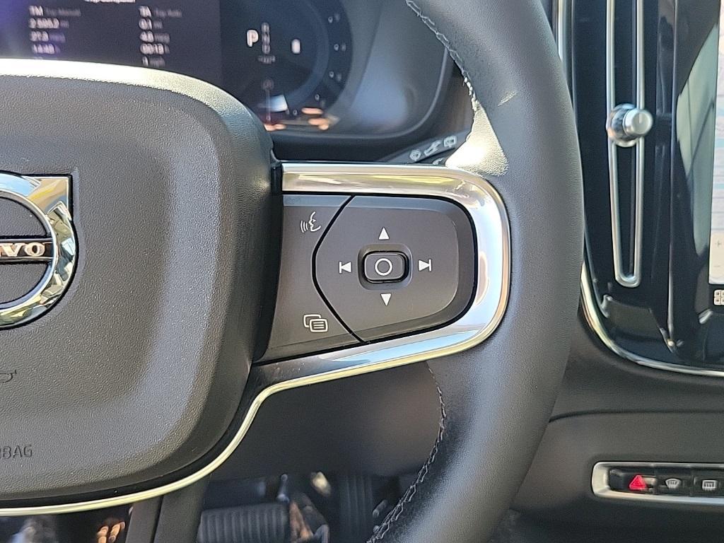 used 2023 Volvo XC40 car, priced at $25,750