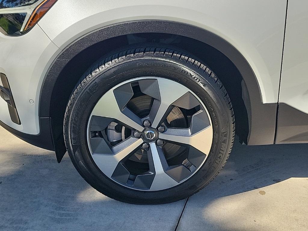 used 2023 Volvo XC40 car, priced at $25,750