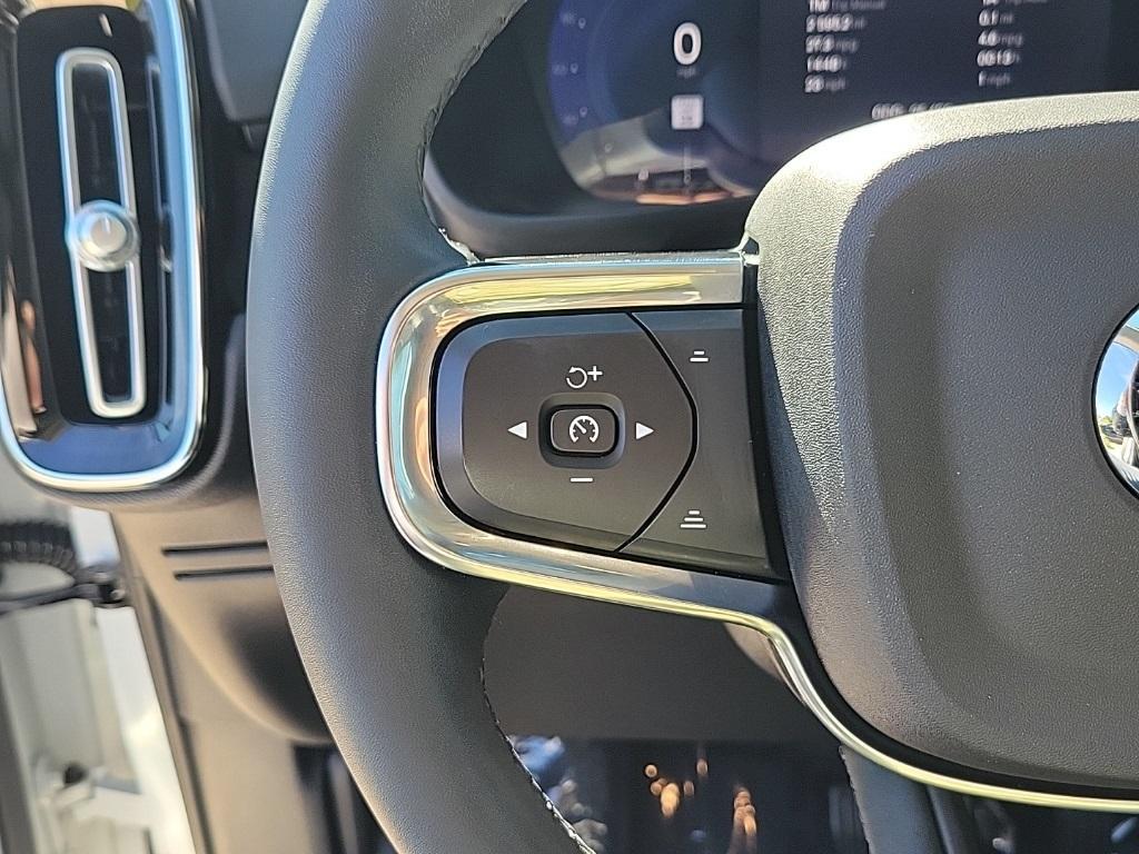 used 2023 Volvo XC40 car, priced at $25,750