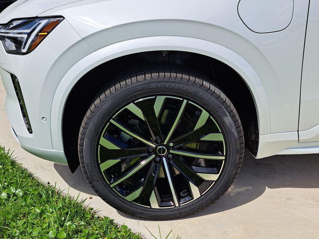 new 2026 Volvo XC90 Plug-In Hybrid car, priced at $80,995
