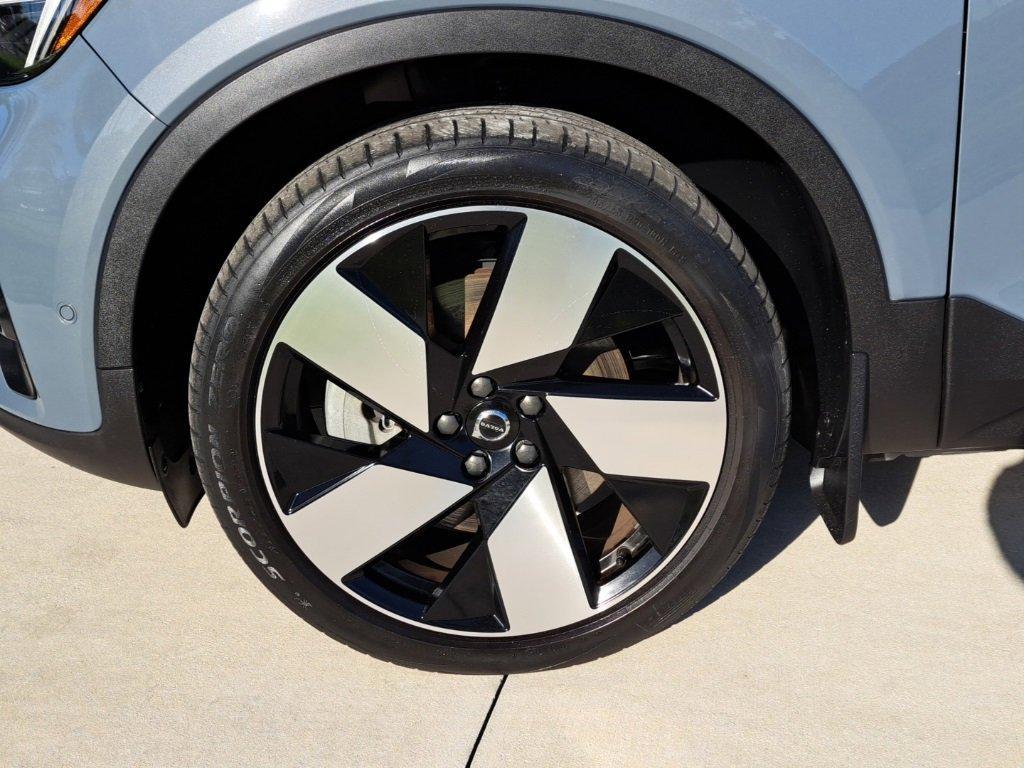 used 2023 Volvo C40 Recharge Pure Electric car, priced at $23,500