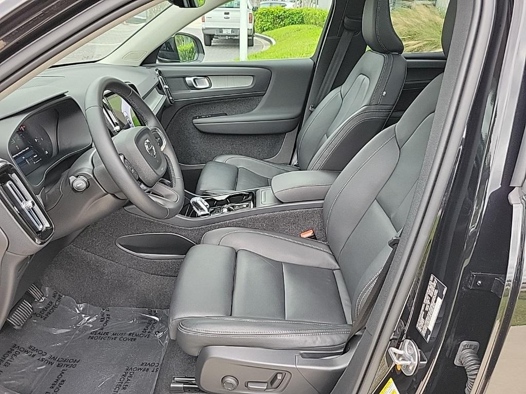 used 2025 Volvo XC40 car, priced at $29,500