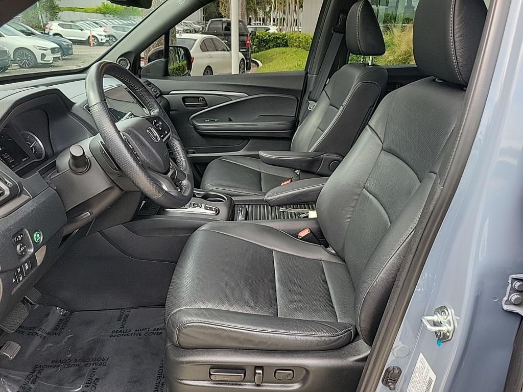 used 2023 Honda Passport car, priced at $28,000
