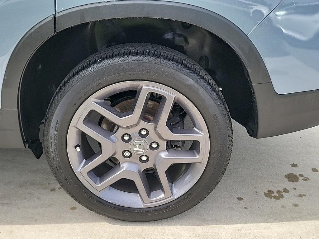 used 2023 Honda Passport car, priced at $28,000