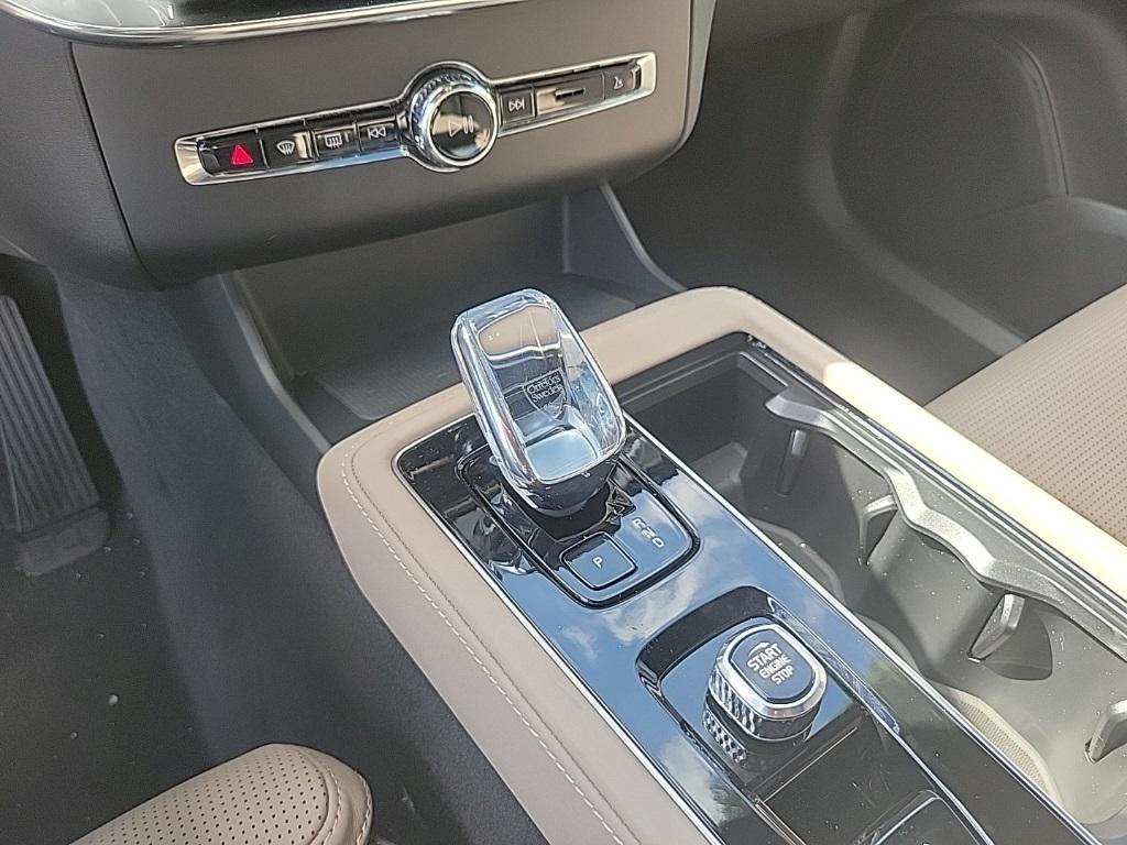 new 2026 Volvo XC90 Plug-In Hybrid car, priced at $88,895