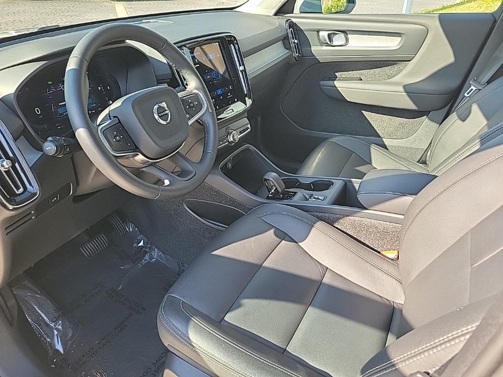 used 2025 Volvo XC40 car, priced at $27,500