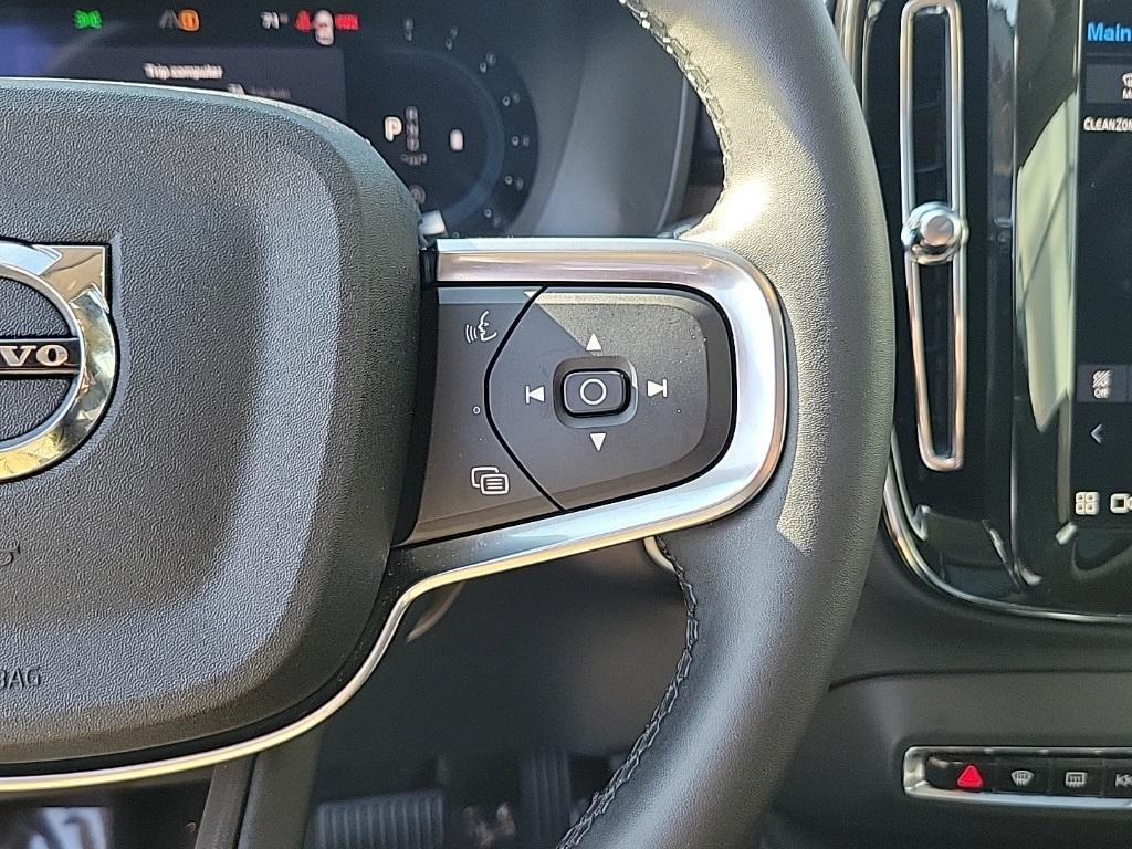used 2025 Volvo XC40 car, priced at $27,500