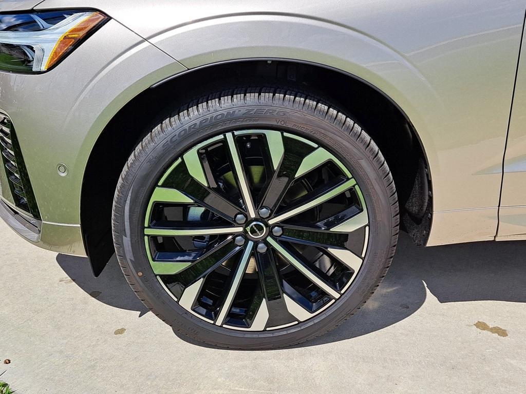 new 2026 Volvo XC60 car, priced at $61,935