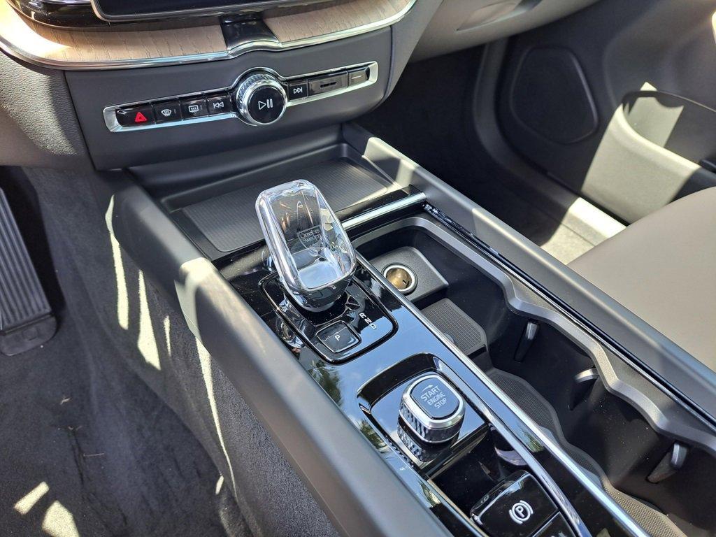 new 2026 Volvo XC60 car, priced at $55,985
