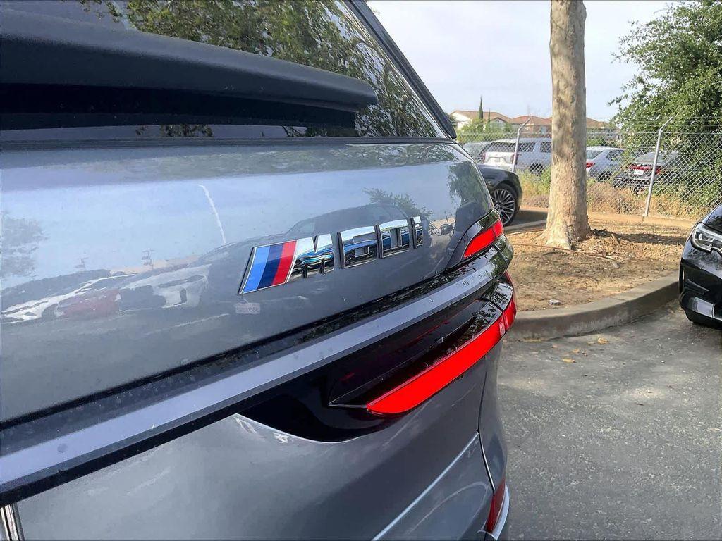 used 2026 BMW X7 car, priced at $99,999