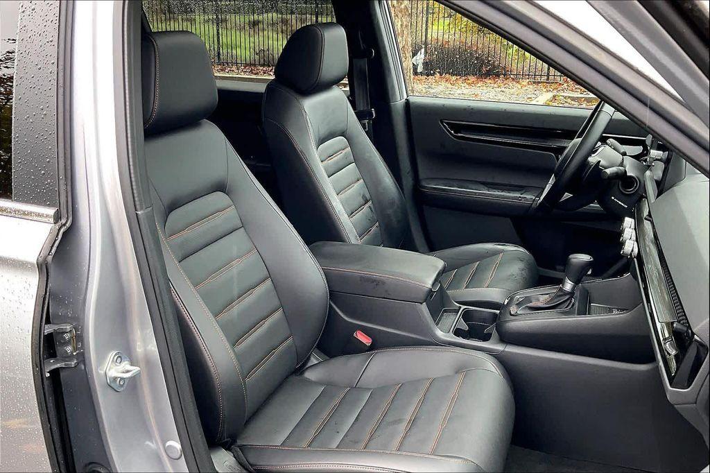 used 2025 Honda CR-V Hybrid car, priced at $38,998