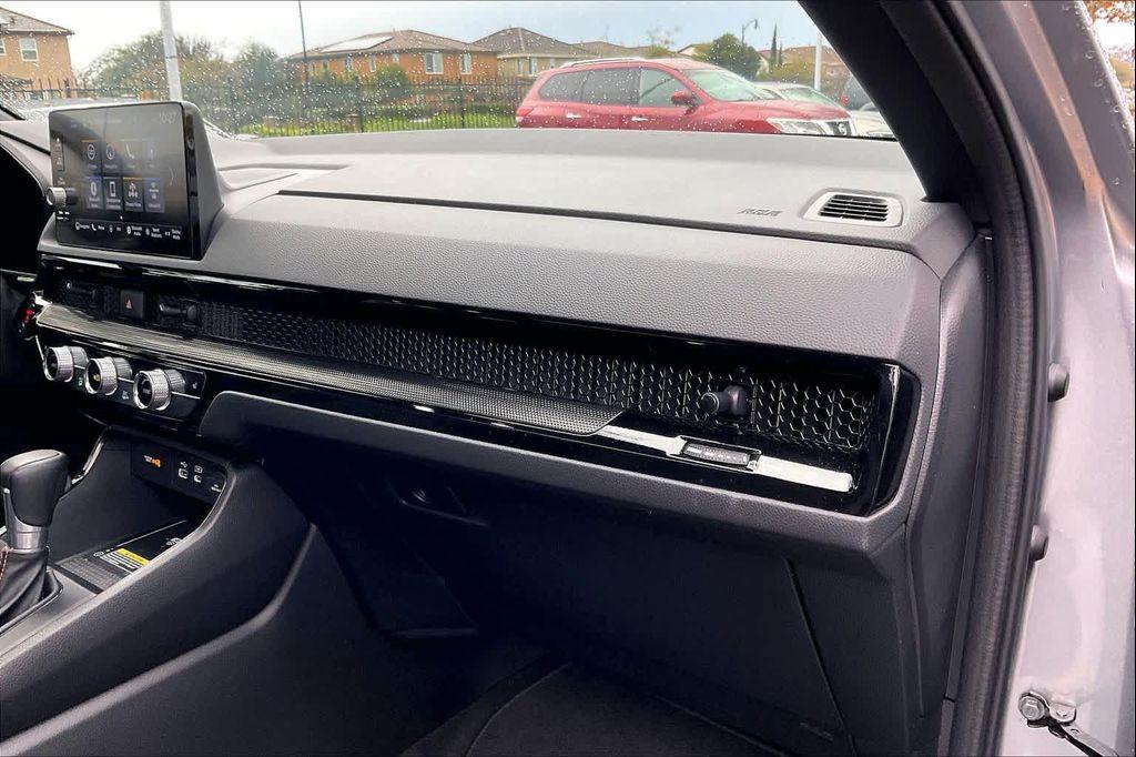 used 2025 Honda CR-V Hybrid car, priced at $38,998