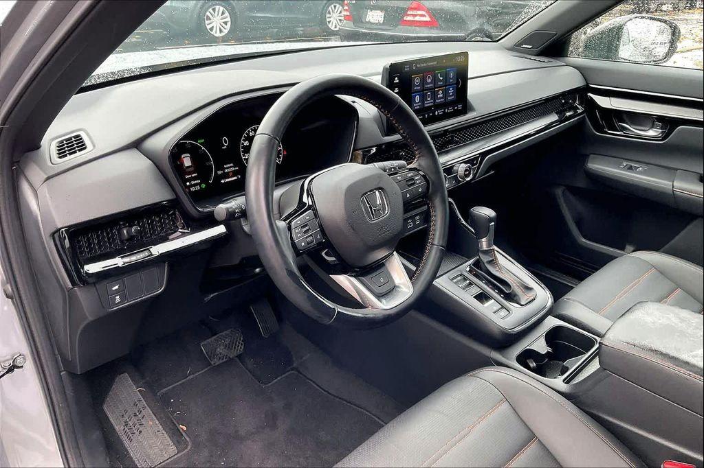 used 2025 Honda CR-V Hybrid car, priced at $38,998
