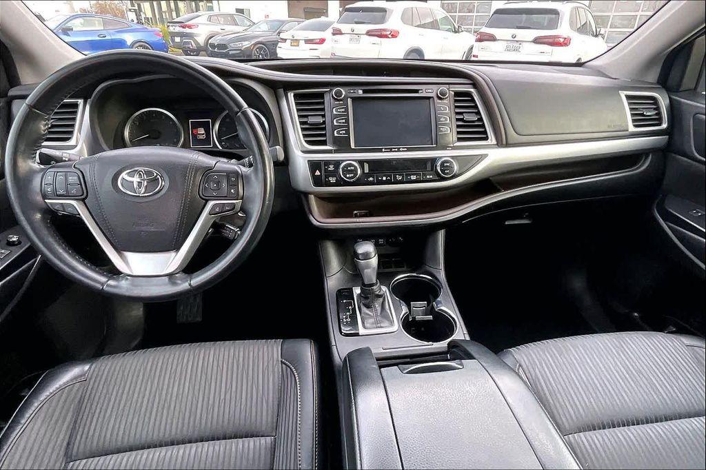 used 2018 Toyota Highlander car, priced at $18,898