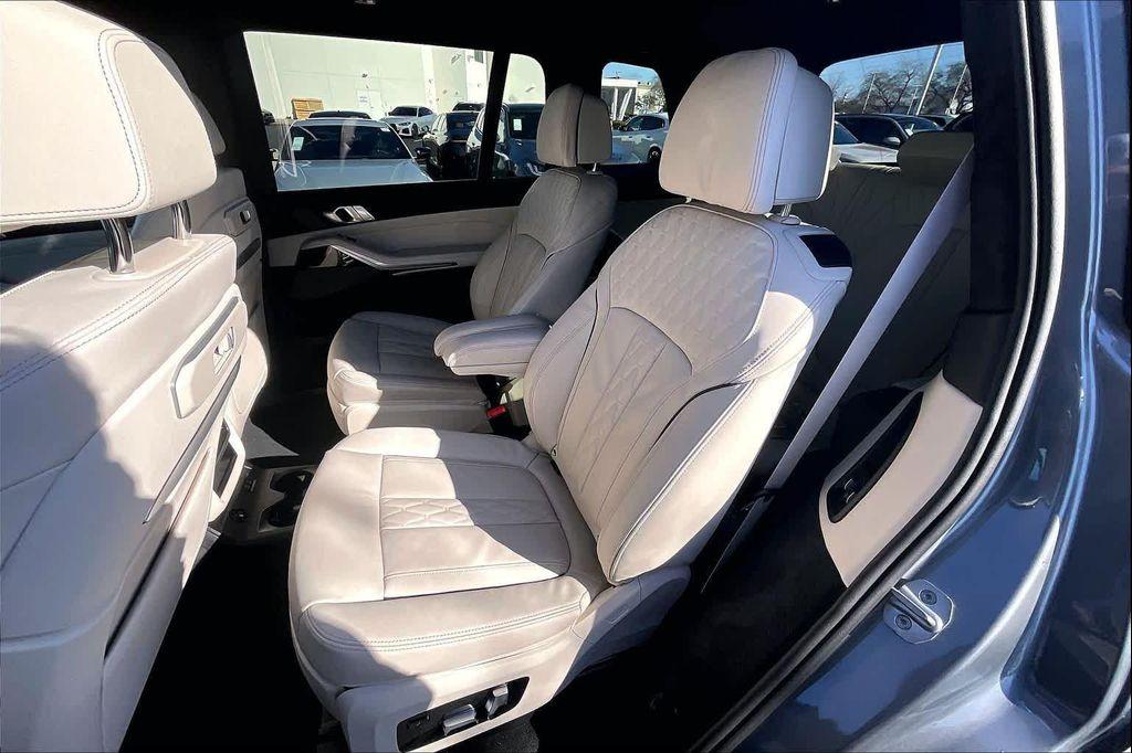 new 2026 BMW X7 car, priced at $99,865