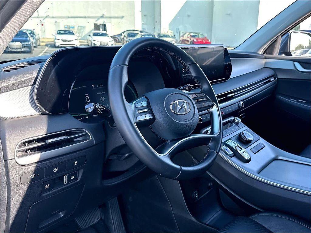 used 2025 Hyundai Palisade car, priced at $38,992