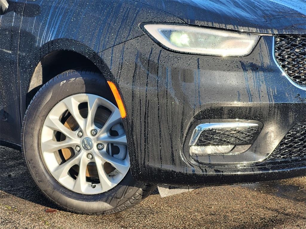 used 2025 Chrysler Pacifica car, priced at $42,988