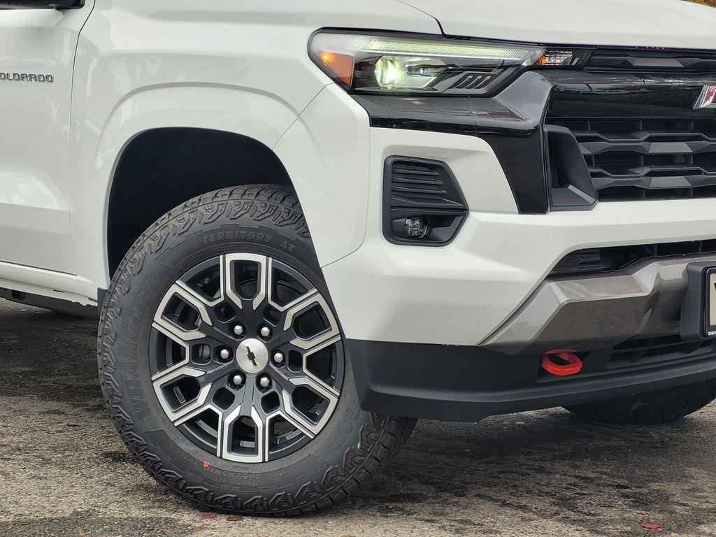 new 2026 Chevrolet Colorado car, priced at $44,305