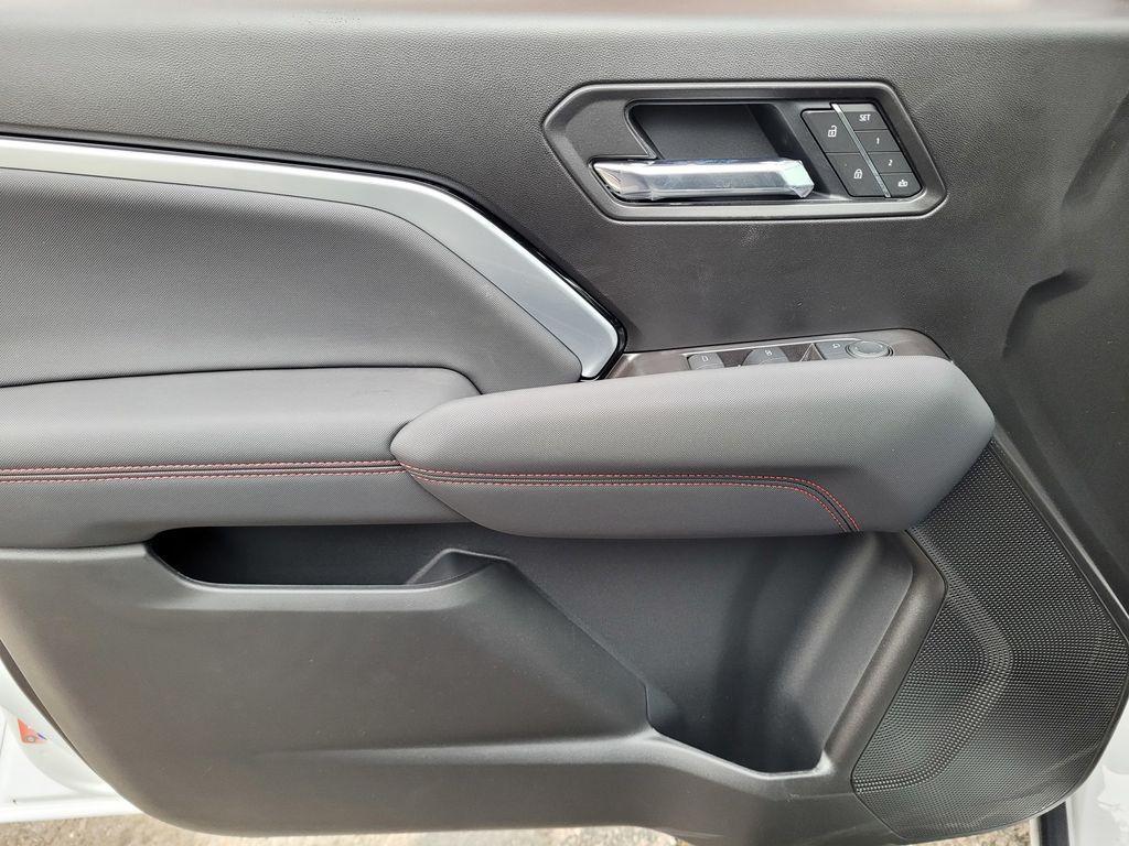 new 2026 Chevrolet Colorado car, priced at $44,305