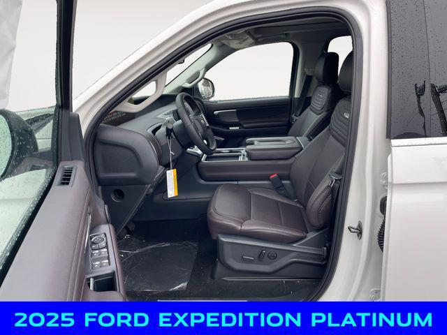 new 2025 Ford Expedition car, priced at $89,000