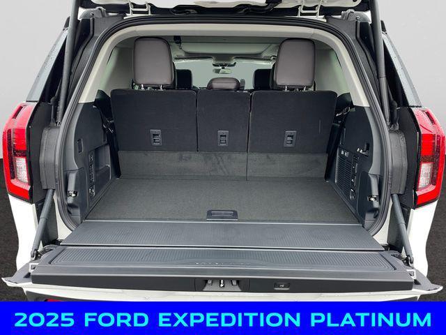 new 2025 Ford Expedition car, priced at $89,000