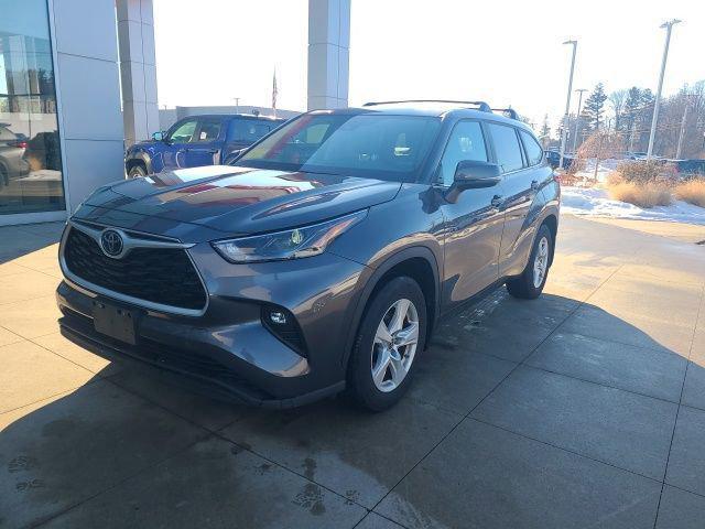 used 2023 Toyota Highlander car, priced at $30,557