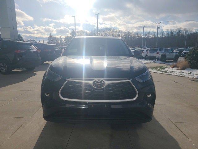 used 2024 Toyota Highlander car, priced at $33,994