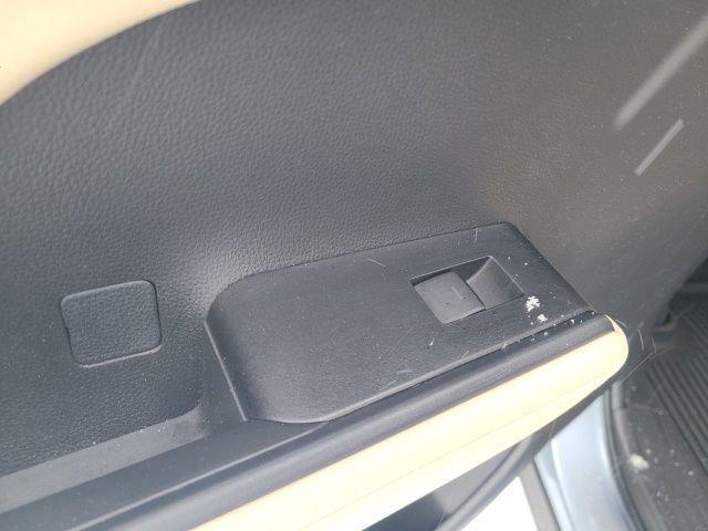 used 2024 Toyota Highlander car, priced at $31,500