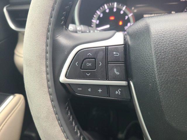 used 2024 Toyota Highlander car, priced at $31,500