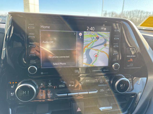 used 2021 Toyota Highlander car, priced at $29,187