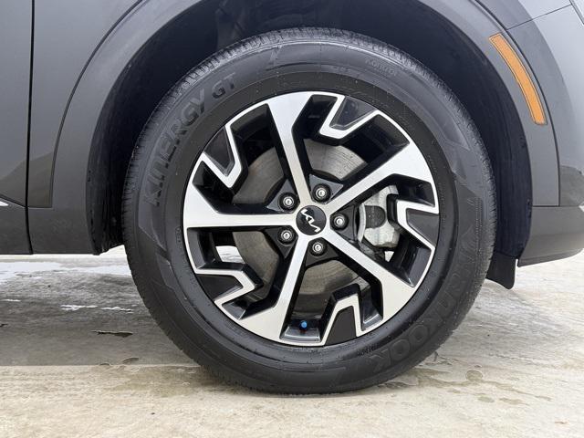 used 2023 Kia Sportage Hybrid car, priced at $24,900