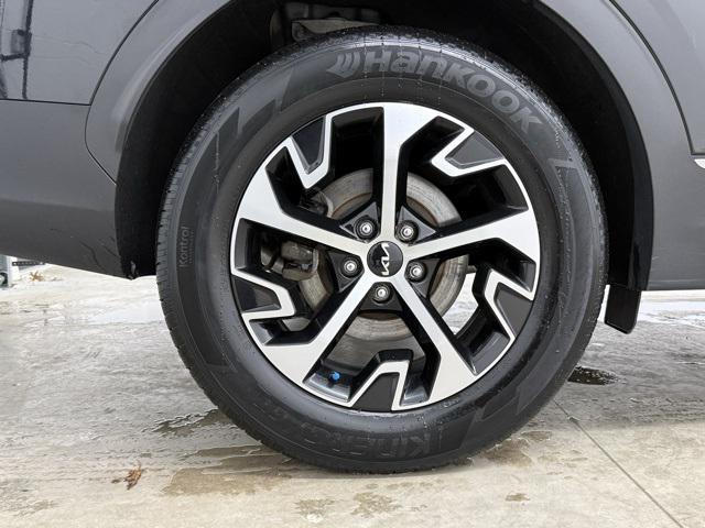 used 2023 Kia Sportage Hybrid car, priced at $24,900