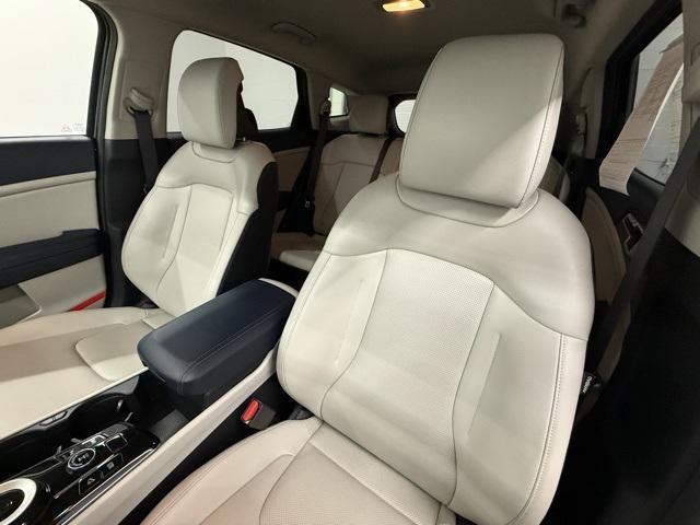 used 2023 Kia Sportage Hybrid car, priced at $24,900