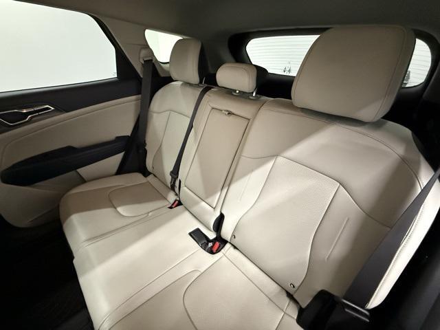 used 2023 Kia Sportage Hybrid car, priced at $24,900