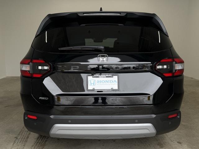 new 2025 Honda Pilot car, priced at $43,095