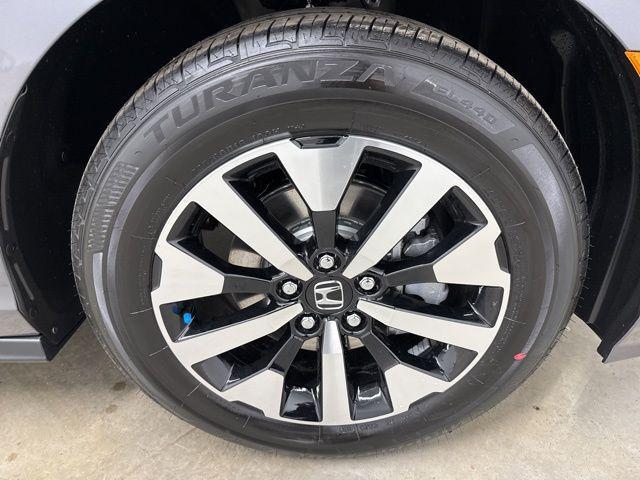 new 2026 Honda Odyssey car, priced at $42,605