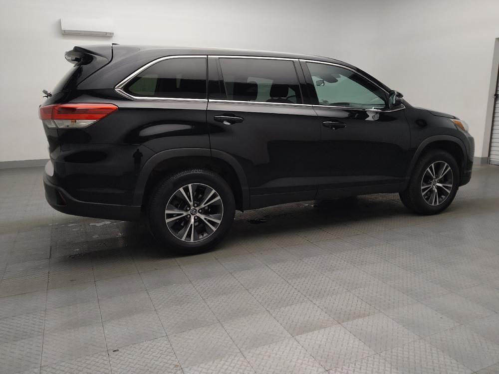 used 2019 Toyota Highlander car, priced at $22,795