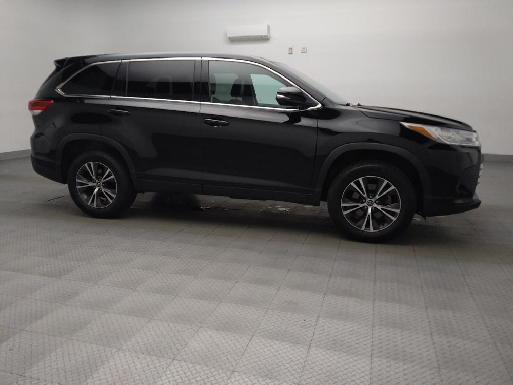 used 2019 Toyota Highlander car, priced at $22,795