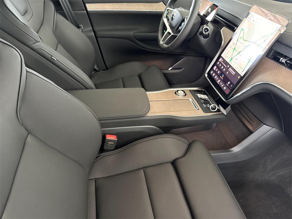 new 2025 Volvo EX90 car, priced at $84,025