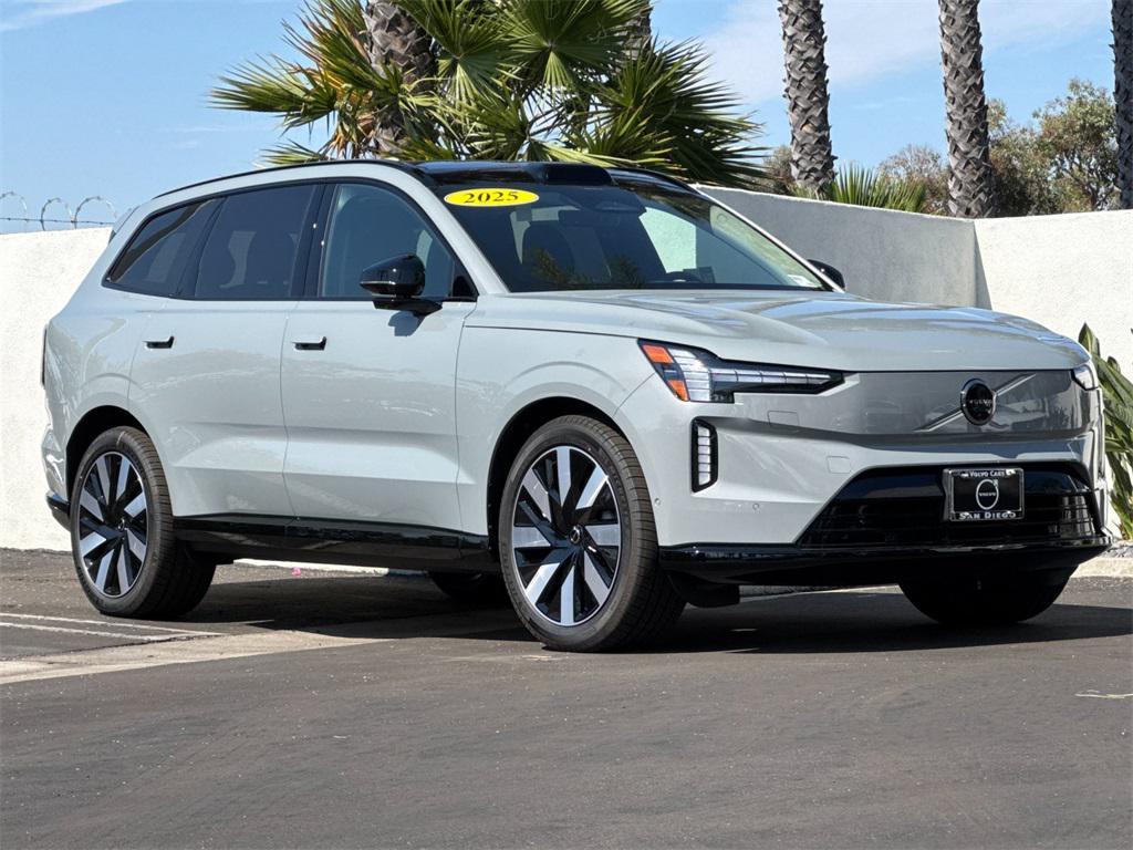 new 2025 Volvo EX90 car, priced at $84,025