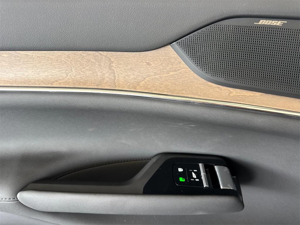 new 2025 Volvo EX90 car, priced at $84,025