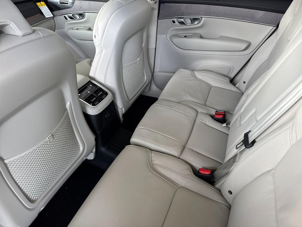 new 2026 Volvo XC90 Plug-In Hybrid car, priced at $88,390