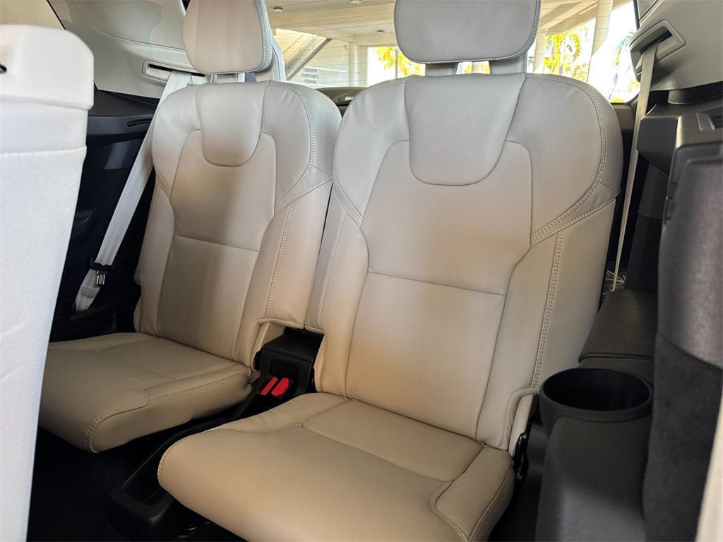 new 2026 Volvo XC90 Plug-In Hybrid car, priced at $85,625